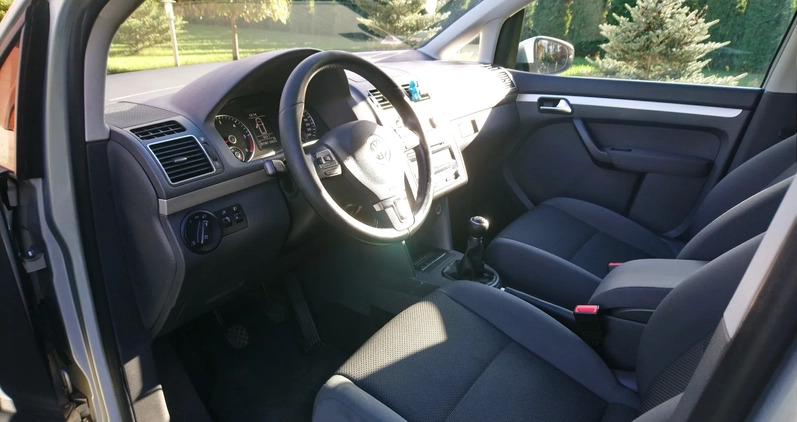 Volkswagen Touran cena 19900 przebieg: 397000, rok produkcji 2010 z Witnica małe 154